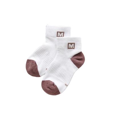 China Customized High Quality QUICK DRY Cartoon Alphabet Boy Socks Cute Mesh Socks Winter Novelty Kids Thin Socks for sale