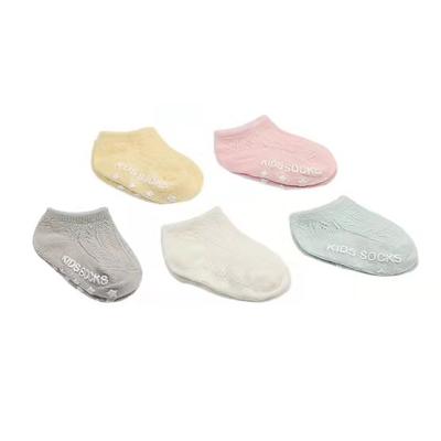 China Antibacterial Bright Color Autumn And Winter Warm Children Bangs Kids Sports Floor Baby Anti-Slip Socks for sale