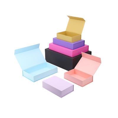 China Recyclable Fashion Luxury Gift Box Customized Color Cardboard Packaging Box Foldable Gift Box for sale