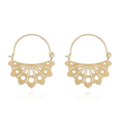 China Fashion Jewelry Design Earrings CLASSIC Hollow Gold Plated Stainless Steel Flower Pattern Earring for sale