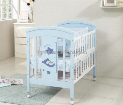 China 2018 modern hot sale baby crib was made by MDF E1 board for baby furniture for sale