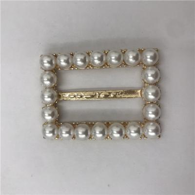 China Factory Cheap Ribbo Buckle Rose Gold Rectangle Zinc Alloy Shape Pearl Buckle Rhinestone Brooch Nickel Free Luxury Clothing Alloy Belt for sale