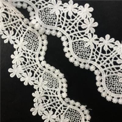 China Sustainable Customized Embroidered Lace Ribbon Knit Craft Decoration Polyester Lace Trim Ivory Crocheted Lace Trimming Patterns for sale