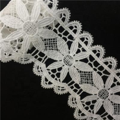 China Sustainable Dress Off White Sunflower Trims Suits Trimmings Double Edge Embroidered Lace Trims for sale