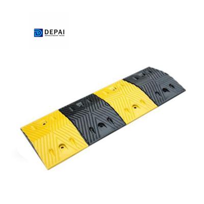 China Durable Professional Manufacturer Rubber Speed ​​Bump Recycled Rubber Speed ​​Bump Different Size for sale