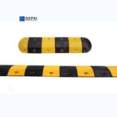 China Durable Traffic Devices Low Price Traffic Road Ramps Soothing Rubber Rubber Speed ​​Bump Speed ​​Bumps for sale