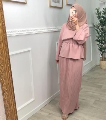 China Breathable Muslim Middle East Dress Set Top Pleated Long Sleeve Dress Costume Islamic Clothing for sale