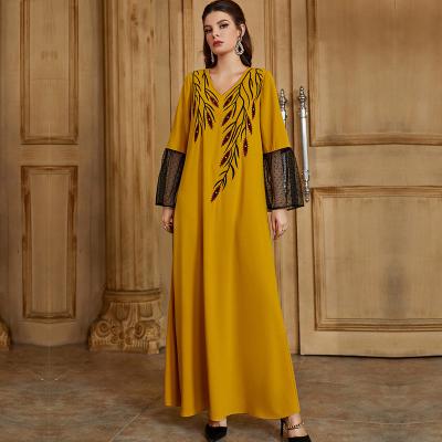 China Yellow Spandex/Cotton Dubai Embroidery Muslim Abayas Full Length Robe Muslim Silky Long Robes Muslim Islam Abayas for sale