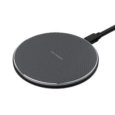 China Ultra-thin Fast Charging Panel 10W Mobile Phone Intelligent Universal Charger Pad Wireless Charger For Phone for sale