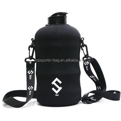 China Durable 62 oz Waterproof Sports Pouch Strap Neoprene Water Bottle Carrier Sleeve Bag for sale