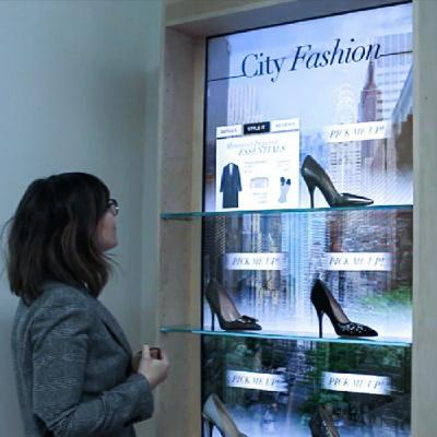 China Shopping Interactive Showcase Display Cabinets Establish Communication for sale