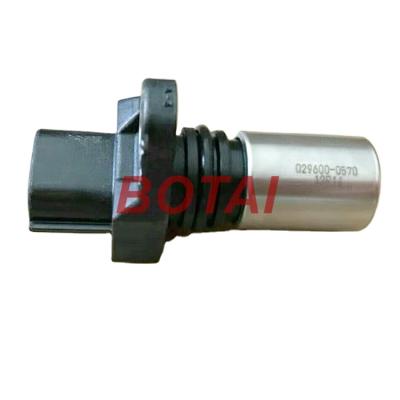 China original and new truck steel HOWO R61540090008 029600-0570 crankshaft position sensor for sale