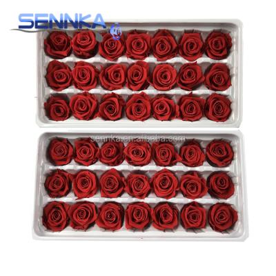 China Export Green Fresh Cut Environmental Protection Immortal Flowers Preserved Roses In Box for sale