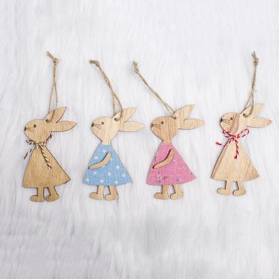 China Wooden Easter Bunny Ornament Easter Bunny Tag Hanging Pendant Party Decoration Crafts Mordern Easter for sale