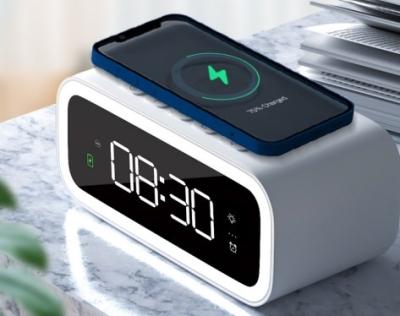 China Newest Fast Charger Digital Alarm Clock Table LED Clock With ISO Android Wireless Phone Night Light Dimmable Charger 15W Charging Support for sale