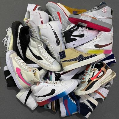 China Handsome Designer Affordable Durable Loose Fashion Mix And Match Sports Running Shoes In Stock for sale