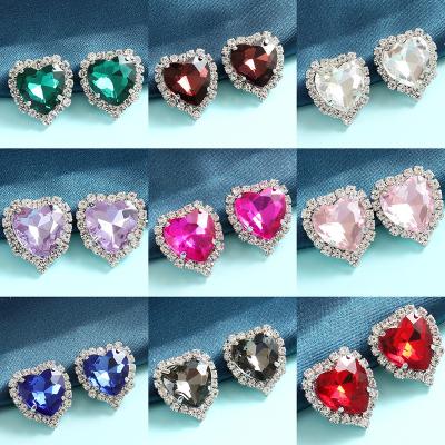 China High Quality Flatback Heart Shape Glass Gold Stone Claw Setting Flatback Rhinestone For Garment Accessories for sale