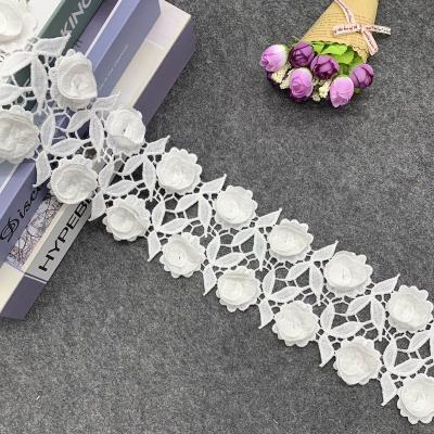 China 3D Two Lines Rose 3d Flower White Guipure Lace Decorative Lace Trim For Clothing for sale