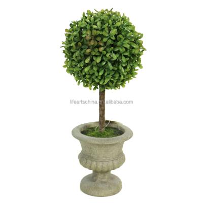 China Environmental Artificial Boxwood Topiary Plastic Grass With Pot for sale