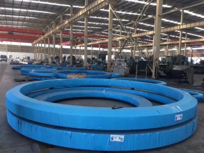 China OEM het reusachtige Zwenkende de Ring van het Groottetoestel dragen voor Kraan, Mijnbouw, zwaar materiaal, instructieproject Te koop