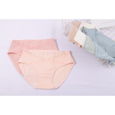 China Breathable Women's Comfortable Low-Rise Briefs Under Bump Cotton Maternity Panties Elastic Healthy Pregnant Underwear for sale