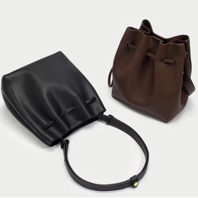 China High Quality Custom Fashion New Women's Genuine Leather Bucket Bag With Drawstring Cross - Body Handbag for sale