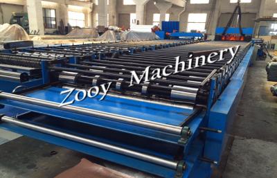 China Hydraulic Metal Deck Roll Forming Machine With Feeding For Roofing for sale