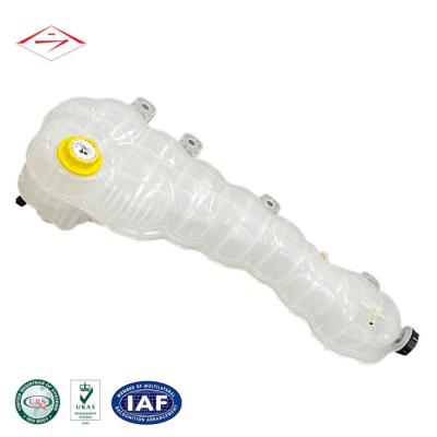 China HEAVY DUTY Heavy Duty Truck Coolant Expansion Tank TRUCK Cooling System A0532836000 For FREIGHTLINER CASCADIA 18~ CL-7587 for sale