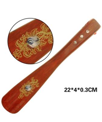 China Hand Crafted Popular Long Wooden Handle Wide Shoe Spoon With Custom Logo Shoe Horn for sale