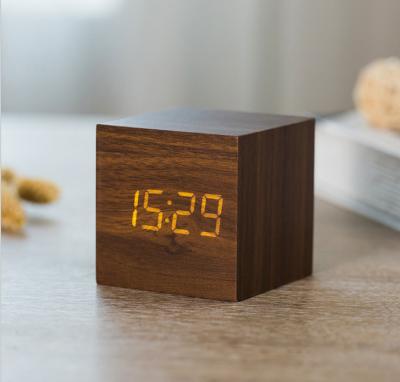 China Modern Digital Calendars Kids Tabletop Alarm Clock and Decorative Wooden Square Led to Wake Up Retro Digital Desk Shake Square Alarm Clock for sale