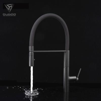 China Flexible Contemporary Deck Mounted Silicone Pull Out Matte Black Kitchen Faucet Mixer for sale