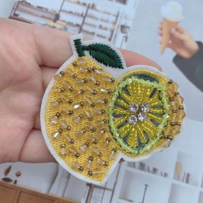 China Handmade Rhinestone Fruit Sew On Applique Apparel Fruit Patches Beaded Lemon Patches For Jackets for sale