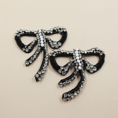 China Handmade Rhinestone Bowtie Sew Bead On Applique Apparel Embroidery Badge Patch Beaded Bowtie Patches For Jackets for sale