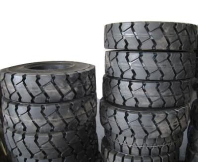 China solid forklift tires 7.00-12,Industrial forklift Tyre 7.00-12 for sale