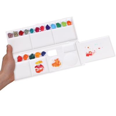 China 26-Wells Plastic Watercolor Paint Palette For Acrylic, Oil Paint And Gouache for sale