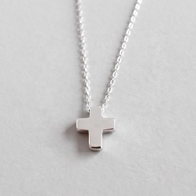 China PINDU Cute Simple Jewelry Brass Minimalist Fashion Mini Cross Pendant Necklace for sale