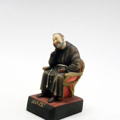 China Wholesale Religious Europe Resin San Pio Statue For Catholic for sale