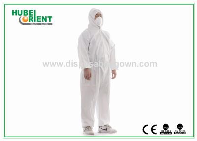 China Ropa de protección desechable confortable, ropa de abrigo resistente al agua, antibacteriana en venta