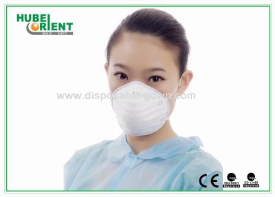 Chine Masque facial pour chirurgien antibrouillard jetable 3 plis respirant à vendre