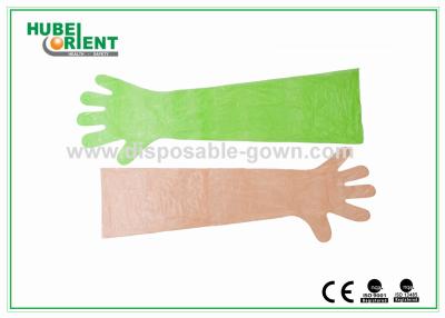 China Manos desechables con guantes, de polietileno resistente al agua Guantes largos de 84 cm en venta