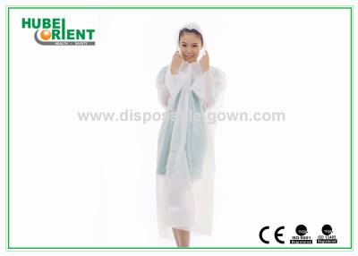 China Pavilhões de chuva descartáveis de polietileno branco/transparente para uso feminino em fábrica ou oficina à venda