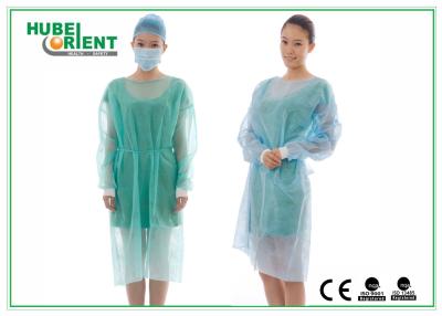 China Traje quirúrgico esterilizado de protección desechable / Traje aislante desechable con muñeca de punto en venta