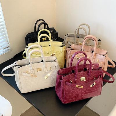 China High Quality Elegant Fashion Women's Single Shoulder Crocodile Pattern PU Bags Ladies Tote Portable Handbags With Latch for sale