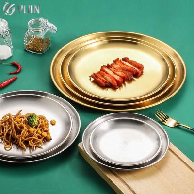 China Sustainable Kitchen Tableware Factory Price Gold Round Food Serving Tray Shallow Bottom Stainless Steel Dinner Dishes for sale