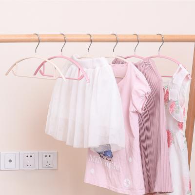 China Modern Colors Baby Kids Metal Wire Kids Non-slip Pants Hanger With Plastic PVC Coated for sale