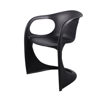 China Convertible Modern Black White PP Plastic Armchair Stacking Restaurant Dining Chair Lounge Lounge Chair for sale