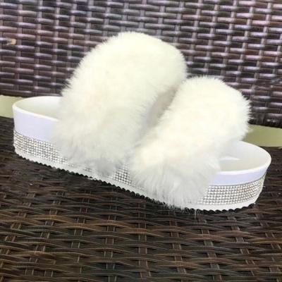 China Hot Selling Newest Fashion Women's Sheep Wool Fur Outdoor Slides Fashion Trend Fur Slides Disco Soft Fluffy Slippers for sale