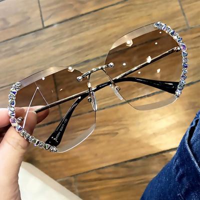 China Luxury Handmade Rimless Gradient UV400 Crystal Sunglasses Fashion Design Oversized Sunglasses Bling Diamond Sunglasses Oversized Shading Sun Glasses for sale