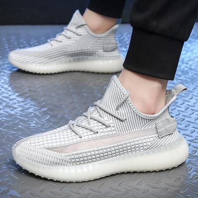 China Breathable And Fashionable Anti-odor Men's Style Walking Shoes And Sports Shoes In Summer for sale