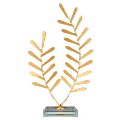 China Wedding Home Decoration Simple Light Luxury Iron Art Leaves Ginkgo Leaf Metal Ornaments Decorations Office Wine Cabinet Home Furnishing for sale